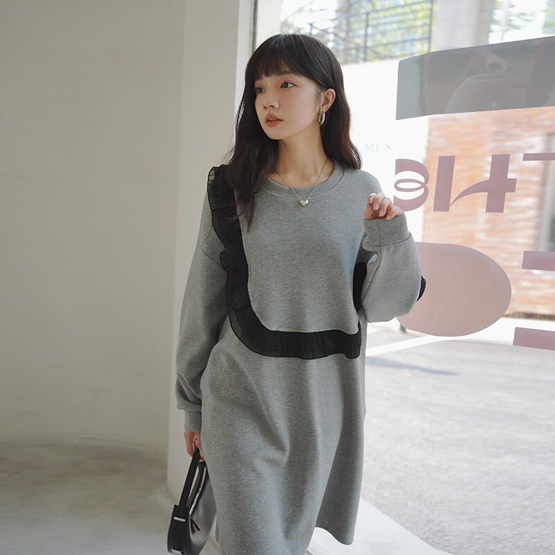 现货秋装新款黑色花边卫衣057-5837-P105K158，女装连衣裙，唯尔萱