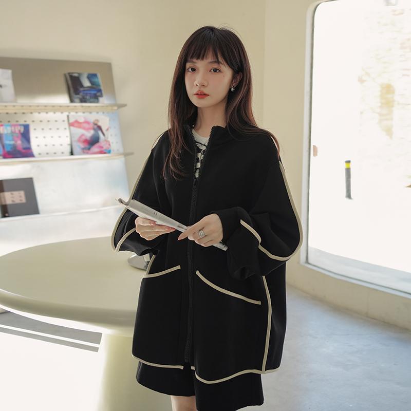 新款黑色包边空气层外套5852-P120K178,女装短外套,2B080