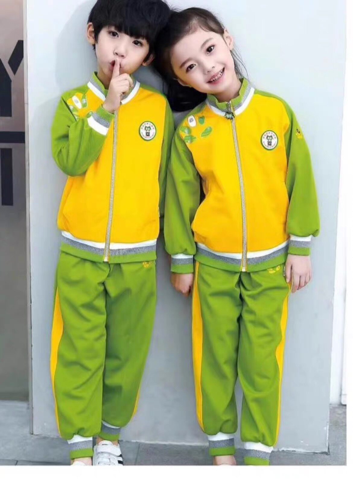 黄绿色春秋装儿童校服秋季小学生班服套装图片
