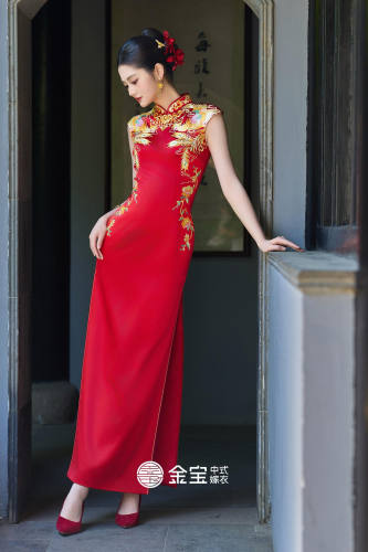 出租2025金宝旗袍新款结婚订婚敬酒礼服中式刺绣重工凤凰新娘修身