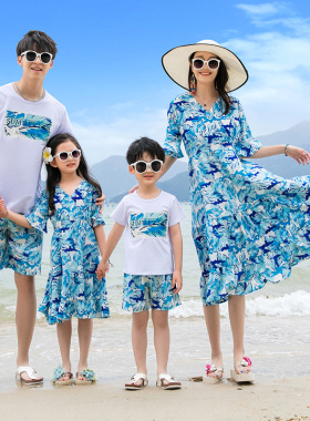 亲子装一家三口四口沙滩海边母女连衣裙夏季大码三亚度假短袖套装