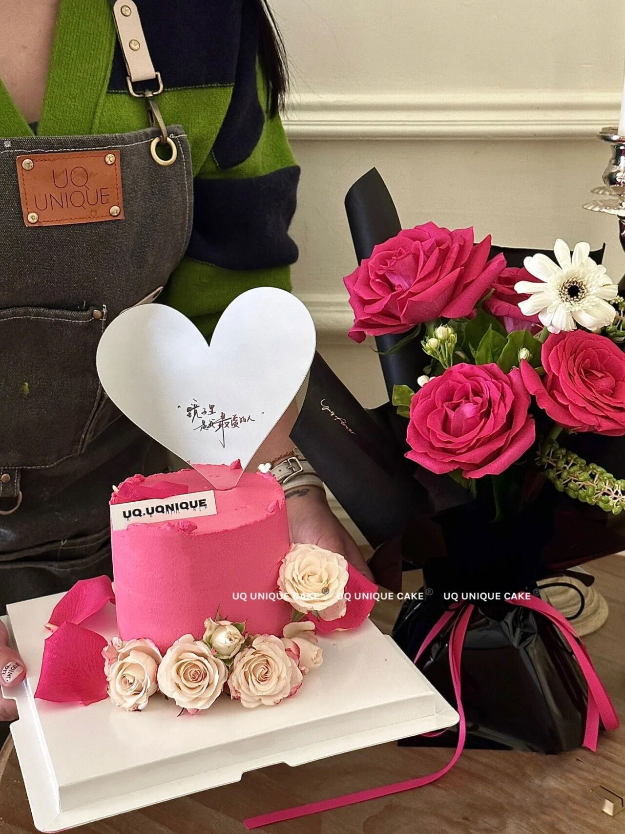 网红七夕情人节蛋糕鲜花爱心镜子镜子里是我最爱的人情侣表白蛋糕