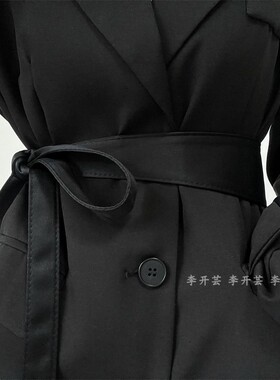 衬衫腰带装饰大衣设计感