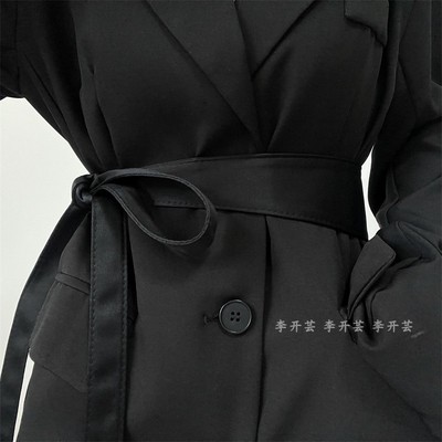 衬衫腰带装饰大衣设计感