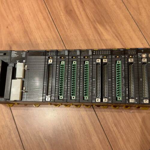 CJ1G-CPU43H CJ1W-PA202 B7A14 MD233 PLC工控控制器议价维修