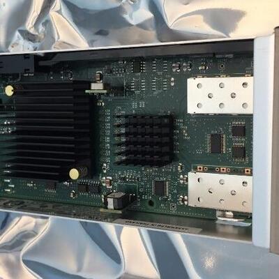 303-195-100C EMC VNX5500 7500 存储IO模块 双口10GB FC议价维修