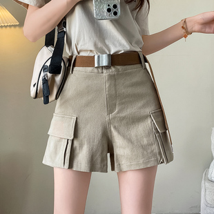 夏天穿搭休闲短裤女新款小个子穿搭时尚炸街减龄工装热裤气质杏色