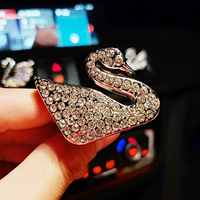 Автомобильная выпускная парфюмерная клипа Swan Diamond Ladies Автомобильные парфюмерные грузовики воздух -кондиционированный эфирное масло для запаха к запаху