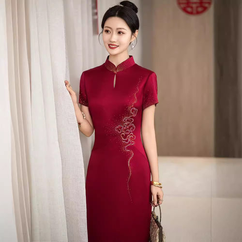 喜婆婆礼服五月结婚妈妈装新中式旗袍婚宴装高端醋酸酒红长款大码