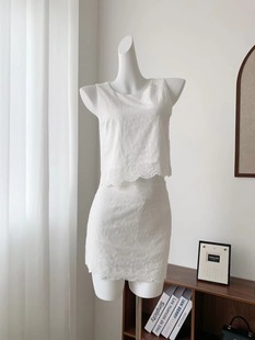Wuuus纯白浪漫清纯钩花无袖 白色短裙两件套 新款 蕾丝上衣套装