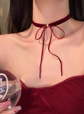 酒红色丝绒蝴蝶结绑带项链女
