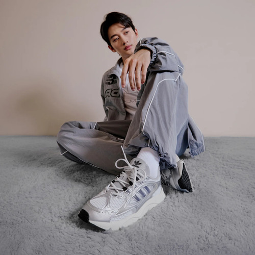 Adidas阿迪达斯男女同款经典轻盈百搭运动老爹鞋IF4015