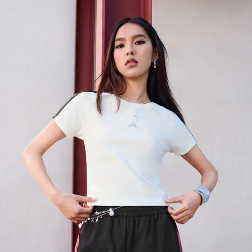 条纹舞动系列运动服短款修身短袖
