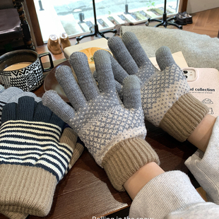 冬季加厚加绒双层针织毛线手套女可触屏防风防寒骑行五指手套学生