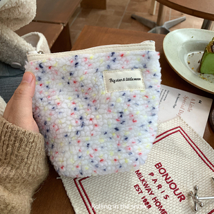 韩国ins毛绒可爱化妆包便携大容量简约口红粉饼零钱收纳包袋小号