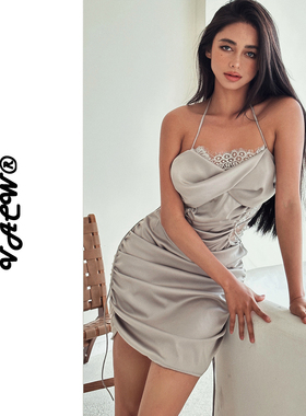 VACW缎面质感高级蕾丝网纱拼接半透视吊带睡裙露背挂脖情趣纯欲女