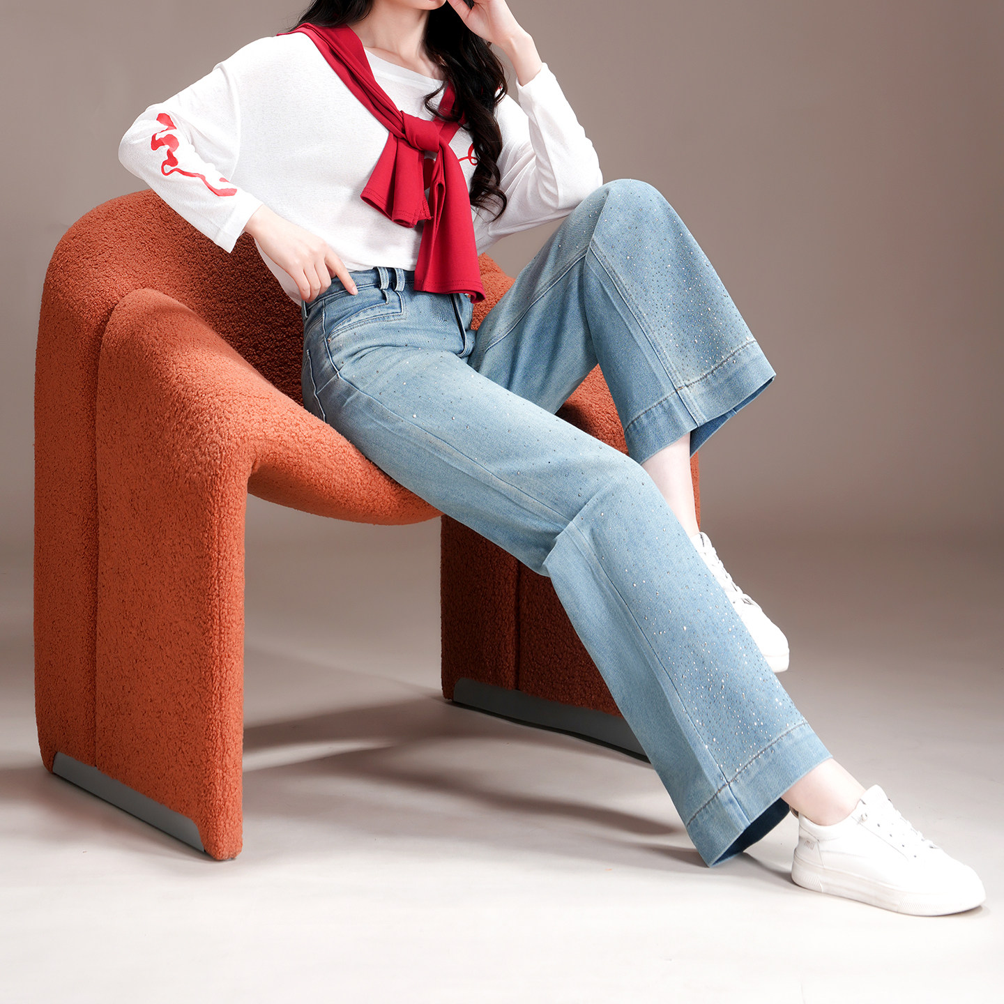 烫钻高端直筒牛仔裤女春秋季2026新款高腰显瘦垂感女士休闲阔腿裤