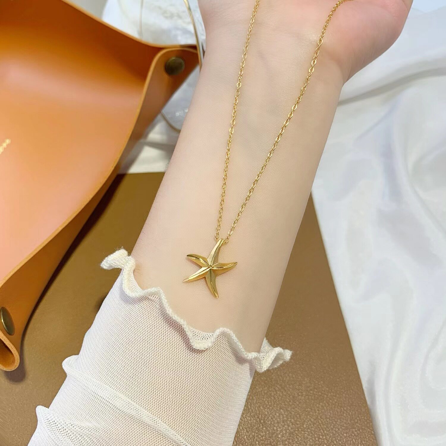 网红越南沙金海星项炼女