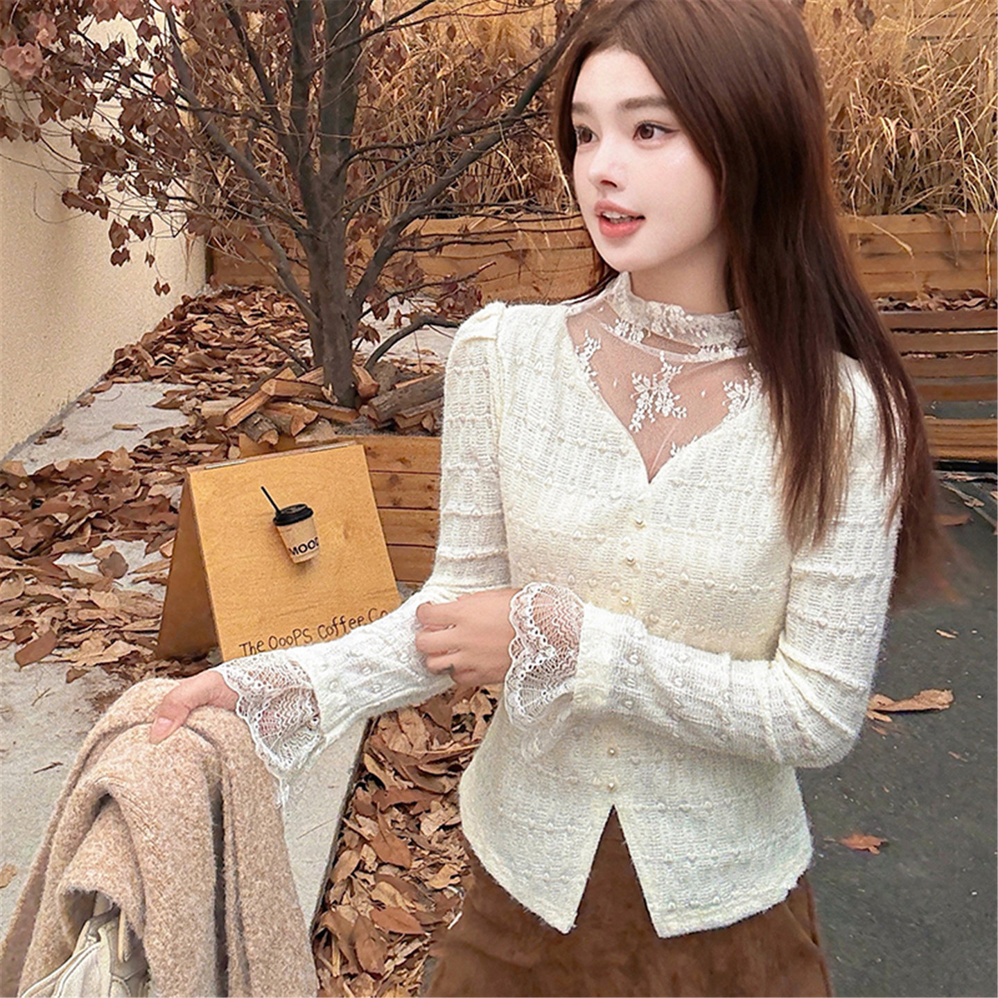 法式蕾丝边喇叭袖打底衫女秋冬内搭设计感小众针织上衣t高级感T恤