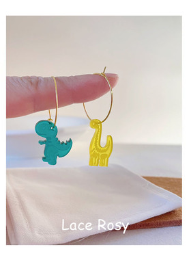 夏季呆萌侏罗纪亚克力小恐龙不对称蚊香盘耳夹耳圈趣味chic无耳洞