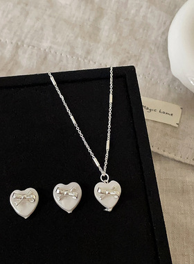 珍珠爱心蝴蝶结项链耳钉女简约高级感精致时尚个性百搭颈链锁骨链