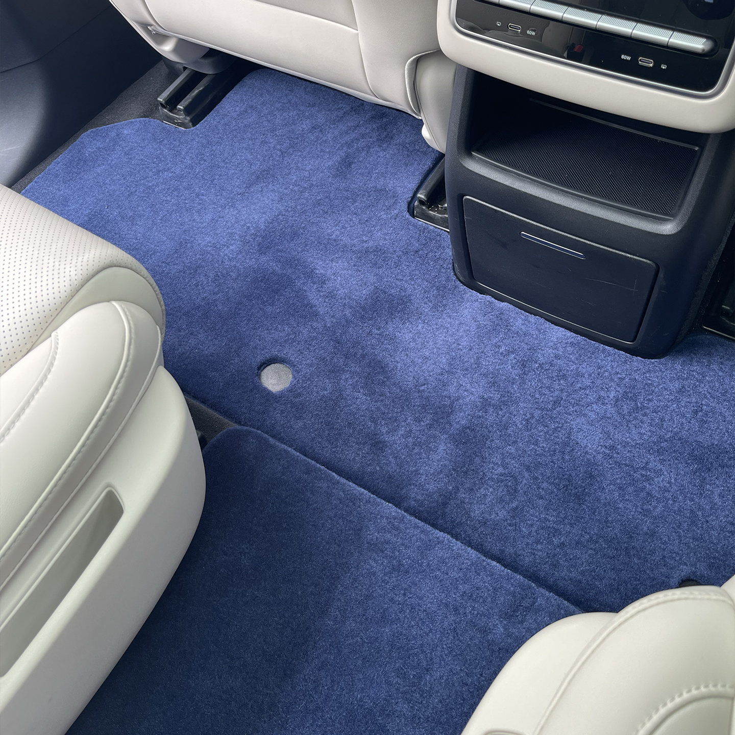 理想汽车专用羊毛地毯环保脚垫