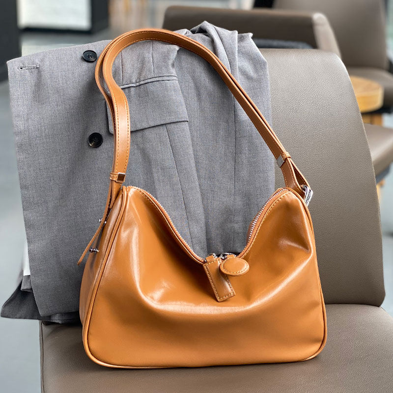 菲色如华2020秋新款时尚波士顿包包女牛皮女包简约休闲单肩斜挎包