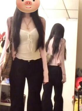 早秋ootd穿搭一整套2025新款修身内搭吊带背心粉色针织开衫套装女