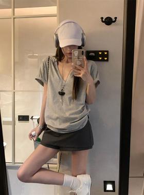 慵懒灰色V领短袖T恤女夏季2025新款设计感小众宽松休闲 松弛感上