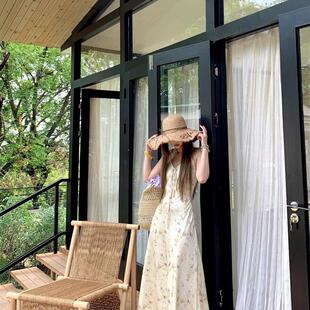 法式度假风无袖V领碎花连衣裙女夏季收腰显瘦A字裙温柔风吊带长裙