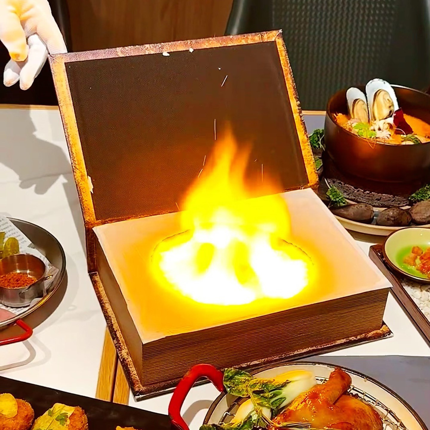网红魔法书餐盒魔术鸡尾酒套装森林秘境火焰纸书中菜系列酒店餐具