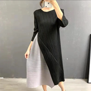 三宅褶皱高端时尚连衣裙女2025春季新款宽松大码减龄薄款气质长裙