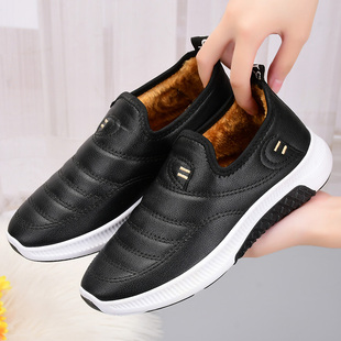 皮面防水老人奶奶鞋 加绒保暖妈妈鞋 棉靴加厚防滑 女冬季 老北京棉鞋