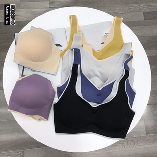 高品质泰国乳胶绵杯聚拢深V文胸透气无痕3D立体一片式拼色内衣