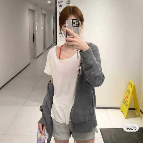 小红书推荐漏肩欧美平替纯欲风