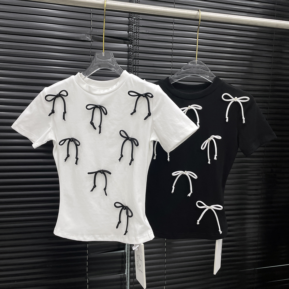 付新博女装立体蝴蝶结T恤女小众设计辣妹时尚短款套头上衣13933