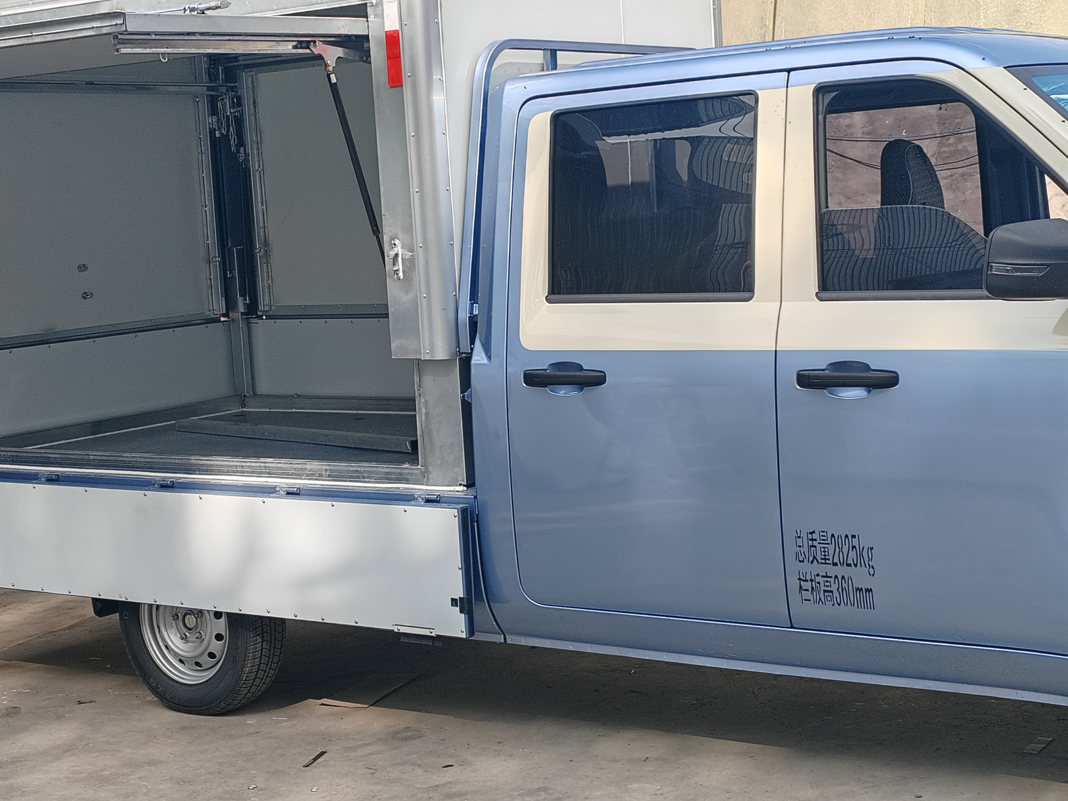 定制摆摊车厢,支撑杆推拉两用车厢  翼展车厢,车厢配件全国发货