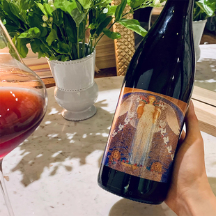 黄油吐司上的樱桃果酱 法国爱古Trinity歌海娜神索混酿干红葡萄酒