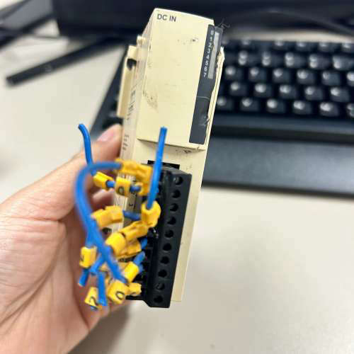 模拟量模块，型号：TM2AMI8HT，，实物拍