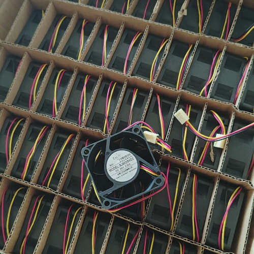 台湾三巨sj6025hd2电压dc24和sunon型号m