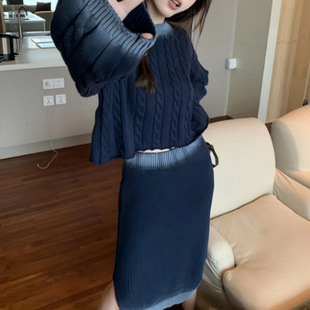 慵懒套装女2026春秋新款圆领渐变针织毛衣开叉半身裙设计感两件套
