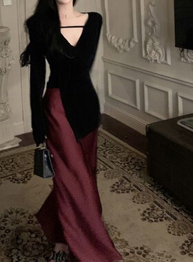 2026夏季新款法式不规则V领黑色T恤女修身开叉上衣高腰半身裙套装