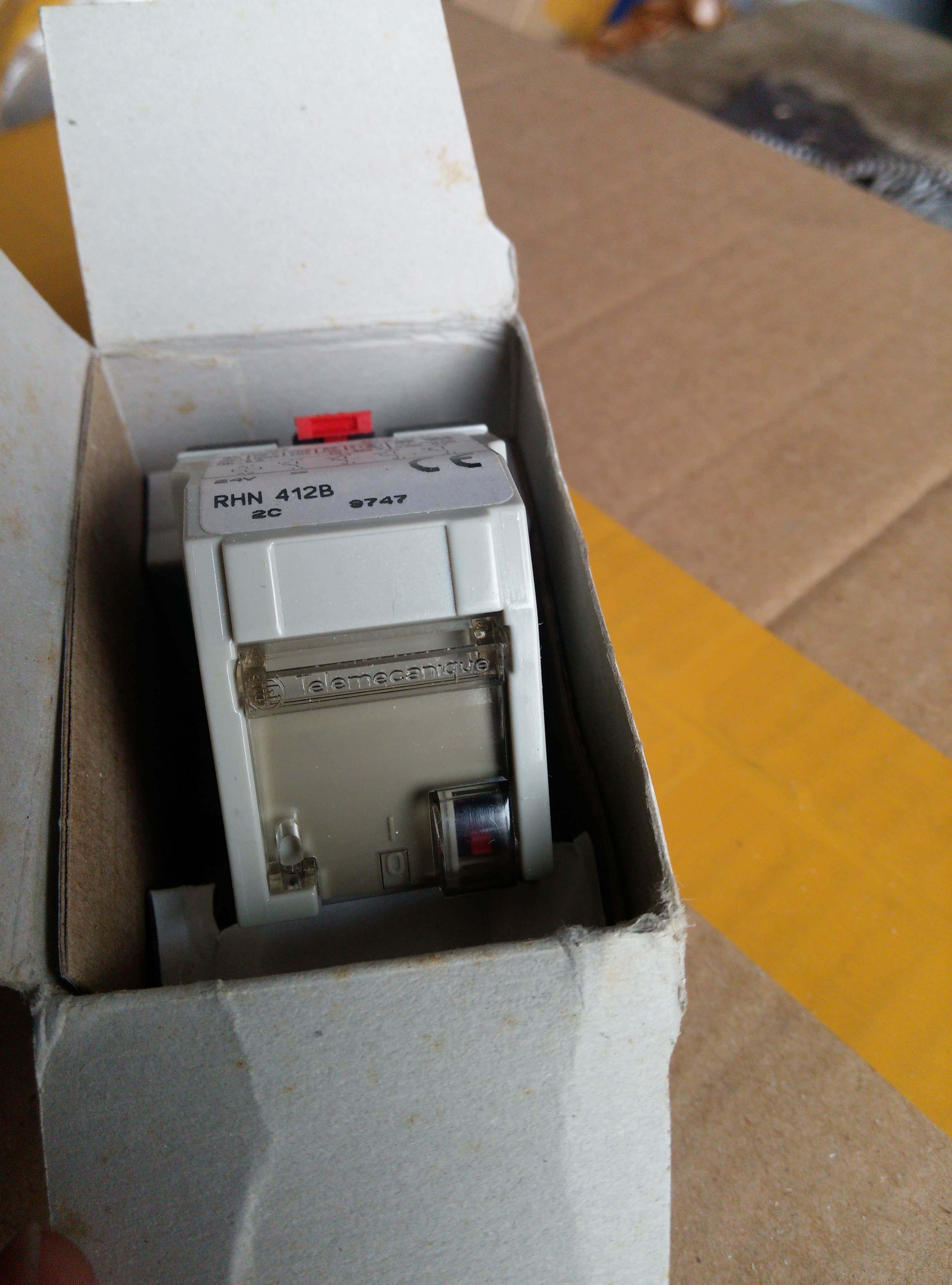 施耐德telemecanique 继电器 rhr418b 询价