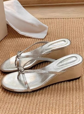 羊皮版~法式厚底夹趾人字拖女2026夏季外穿仙女风细带坡跟凉拖鞋