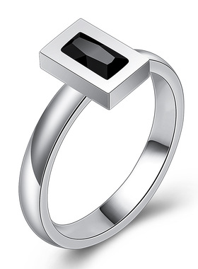 钛钢黑色方形水晶饰品戒指