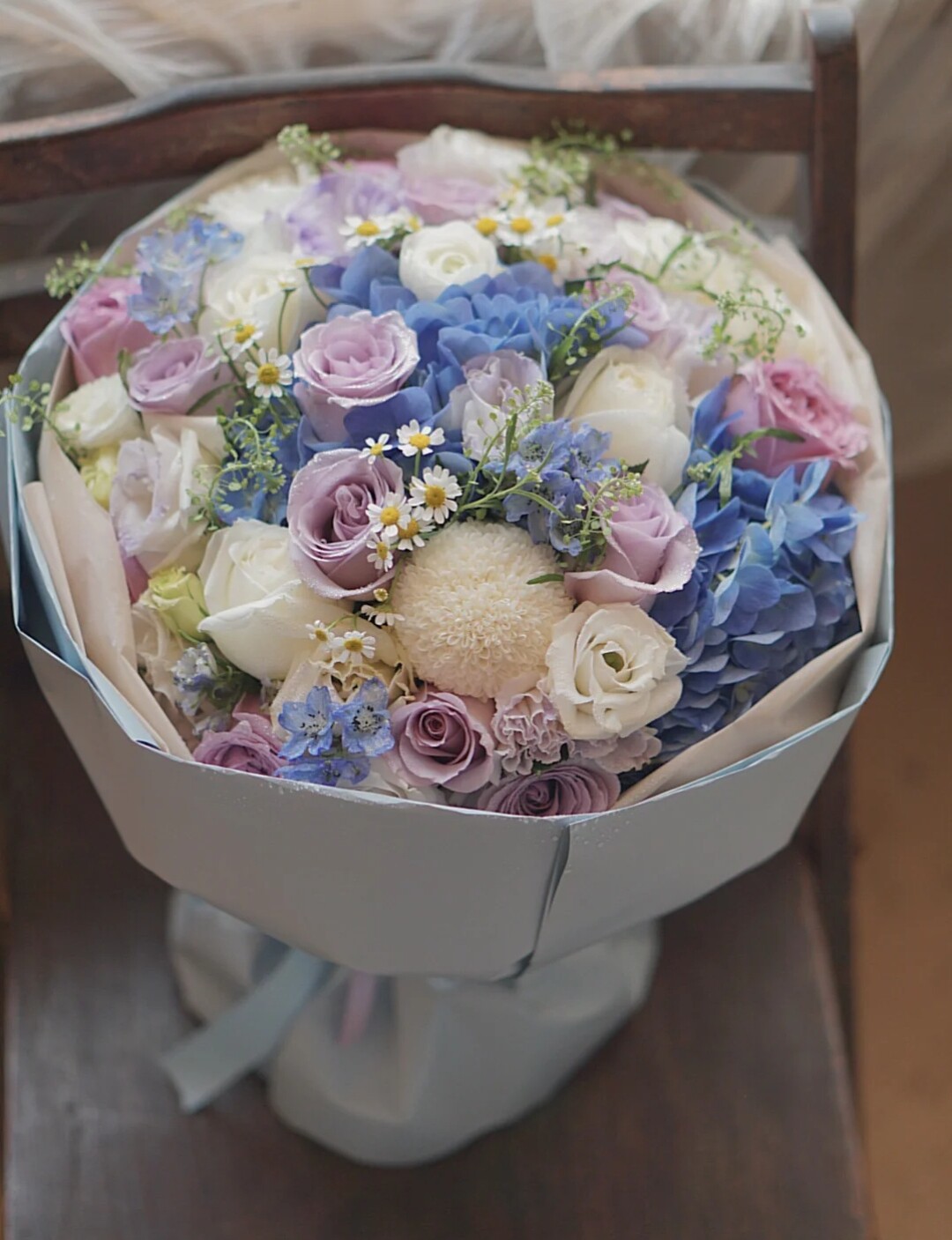 长春鲜花同城速递俄罗斯圆形花束粉玫瑰紫玫瑰绣球混搭进口鲜花