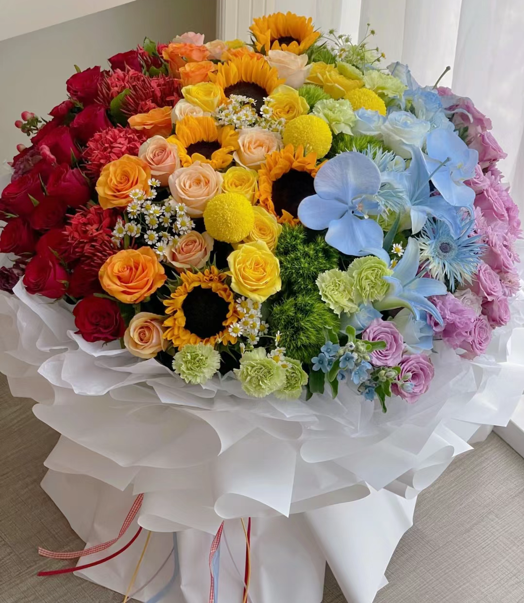 长春市鲜花店同城送男女朋友向日葵玫瑰渐变彩虹巨型花束情人节花