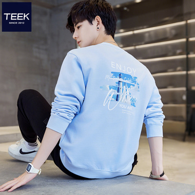 天蓝色卫衣，打造阳光少年感！