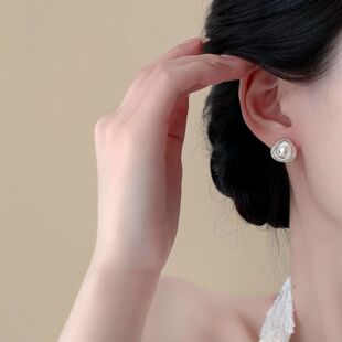 白色缠绕耳饰绝美耳钉N3345