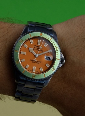 代购Out of order意大利进口手表男橙色44mm表盘石英表OOO.001-2